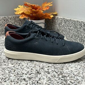 Mozo Mavi II Slip Resistant Shoes